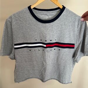 tommy hilfiger crop t shirt